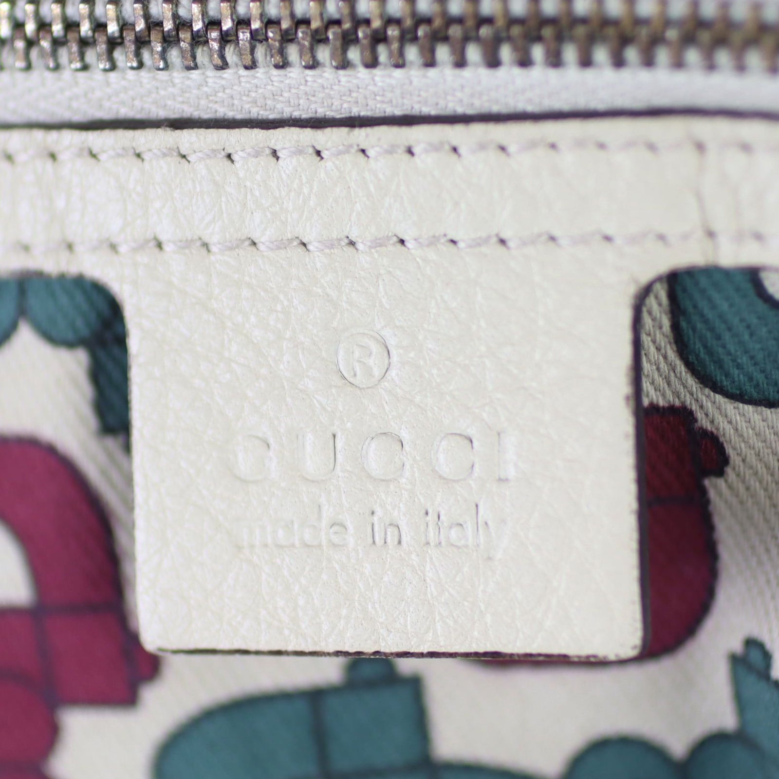 Gucci Signature Signoria Hobo Medium