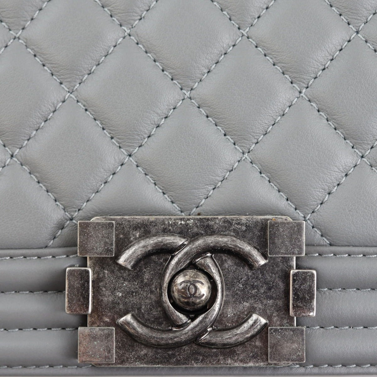 Chanel Boy Old Medium | Grey